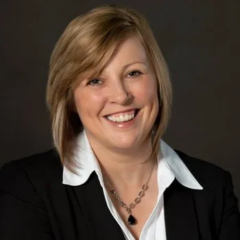 Image of Julie-ann Nasiri, Associate Broker